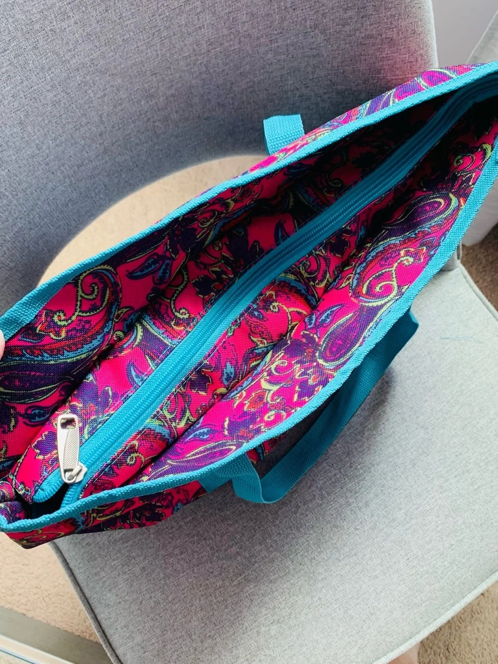 Modern Southern Home Medium Tote Bag Aqua Hot Pink Paisley Zip Top Roomy NWOT